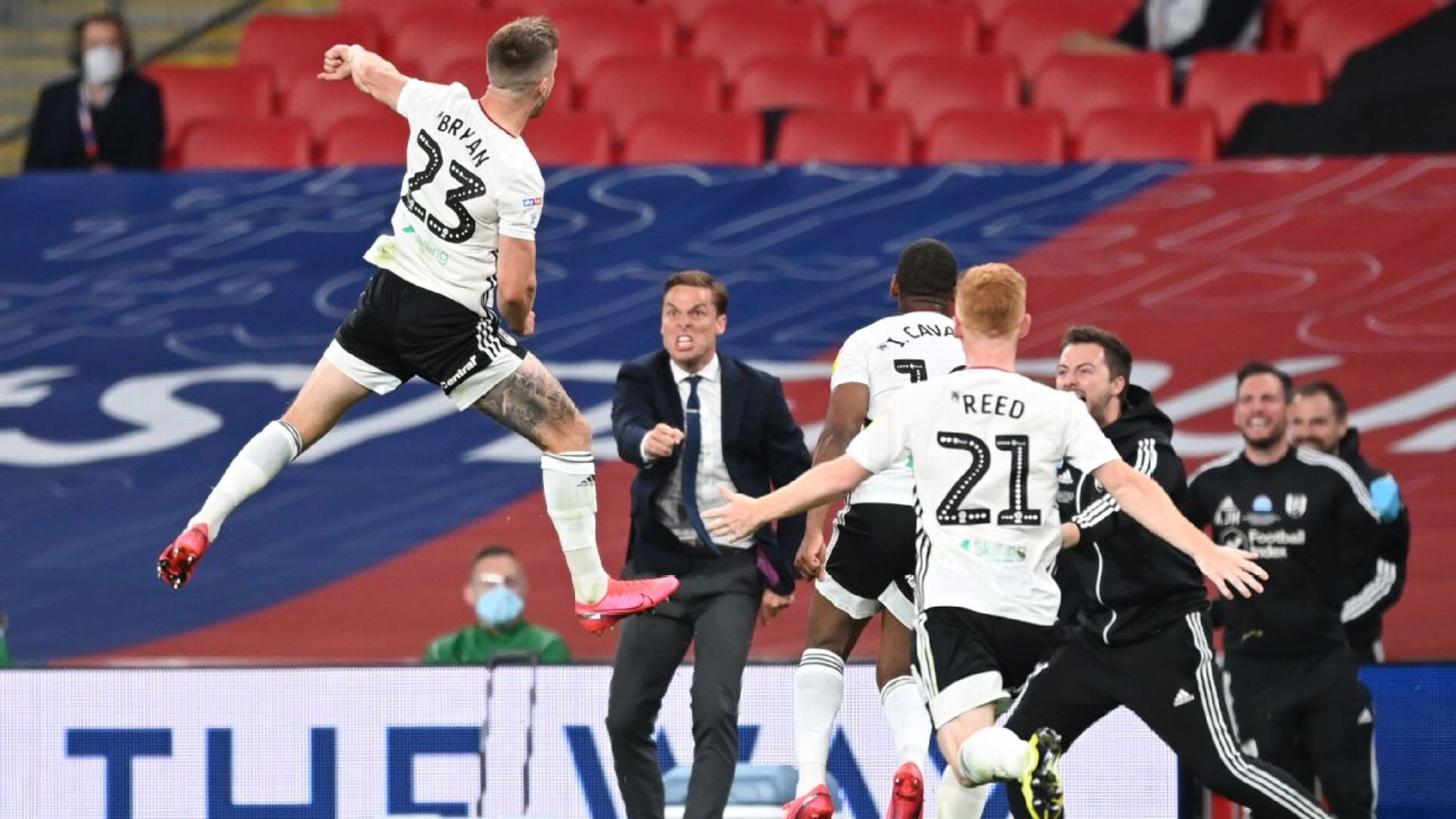 启了广州队 启了广州队